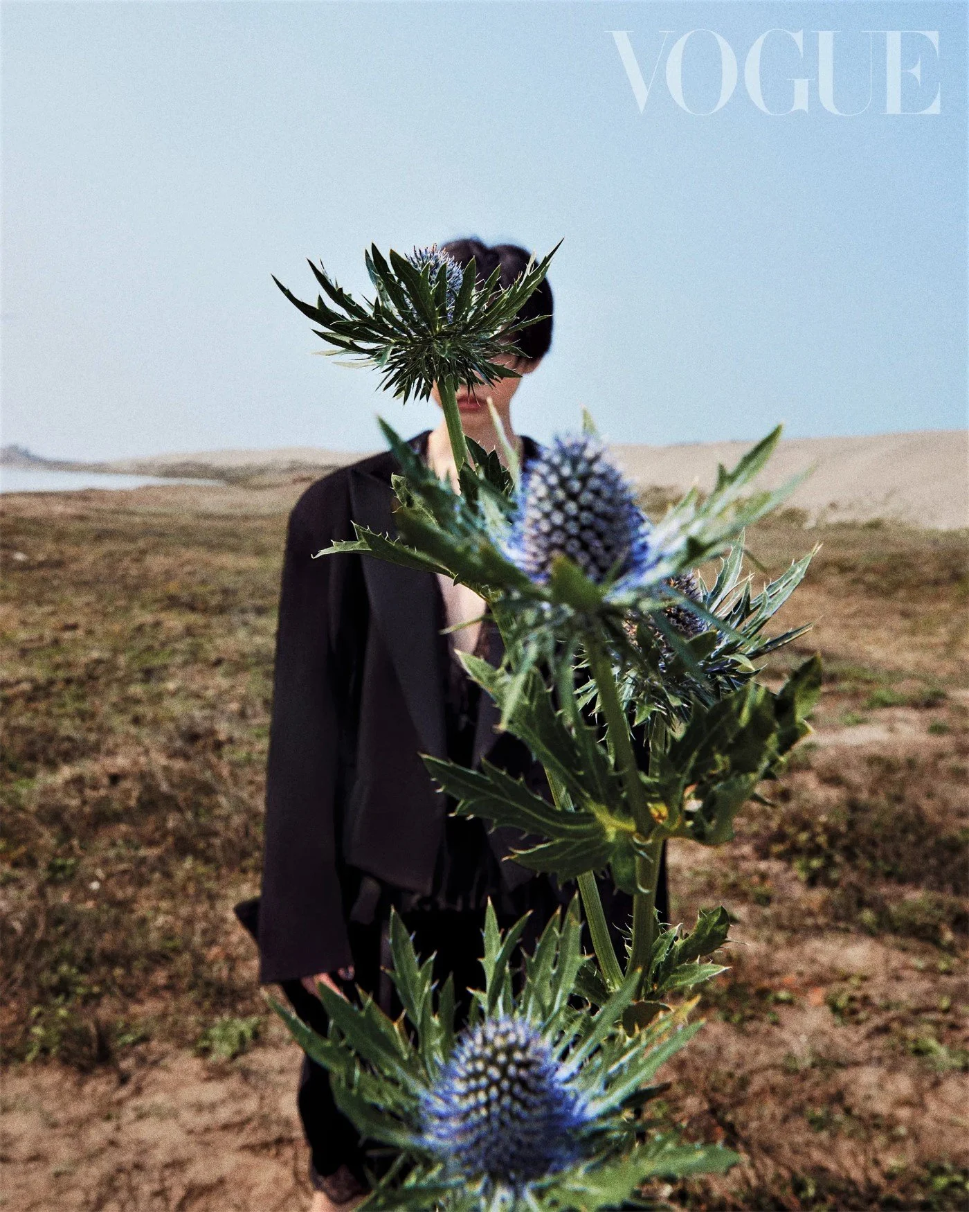 女性情報誌 Vogue Taiwan Magazine August 2022 Ai Tominaga covers Vogue Taiwan August 2023 by Zhong Lin